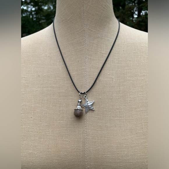 Handmade Sphere Stone Amulet with American Flag Star Charm - Picture 6 of 7